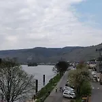 In Einem Historischen Gebaeude Mit Balkon Und Blick Auf Mosel By Interhome شقة *