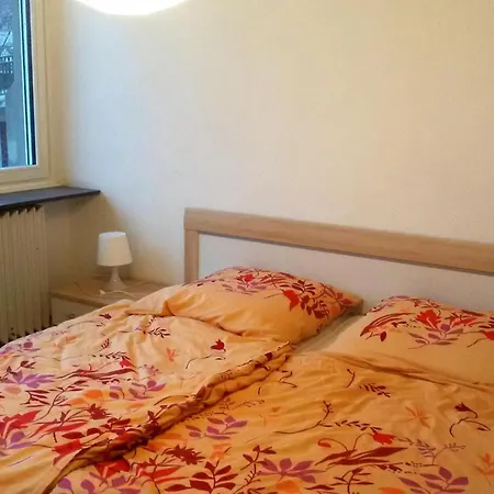 In Einem Historischen Gebaeude Mit Balkon Und Blick Auf Mosel By Interhome 摩泽尔河畔的泽尔