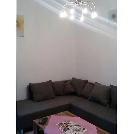 In Einem Historischen Gebaeude Mit Balkon Und Blick Auf Mosel By Interhome צל אן דר מוזל