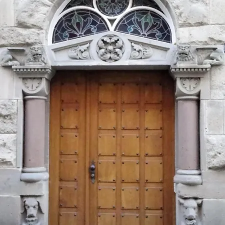 דירה In Einem Historischen Gebaeude Mit Balkon Und Blick Auf Mosel By Interhome *