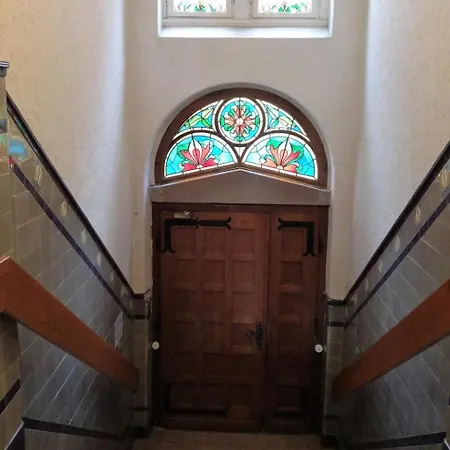 In Einem Historischen Gebaeude Mit Balkon Und Blick Auf Mosel By Interhome * צל אן דר מוזל