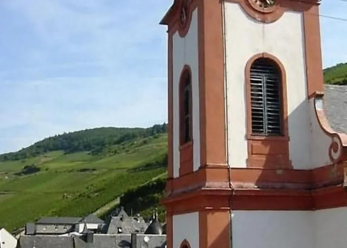 In Einem Historischen Gebaeude Mit Balkon Und Blick Auf Mosel By Interhome 公寓